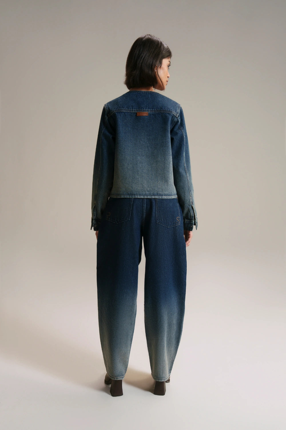 Barrel Fit Jeans-thumbmail-4