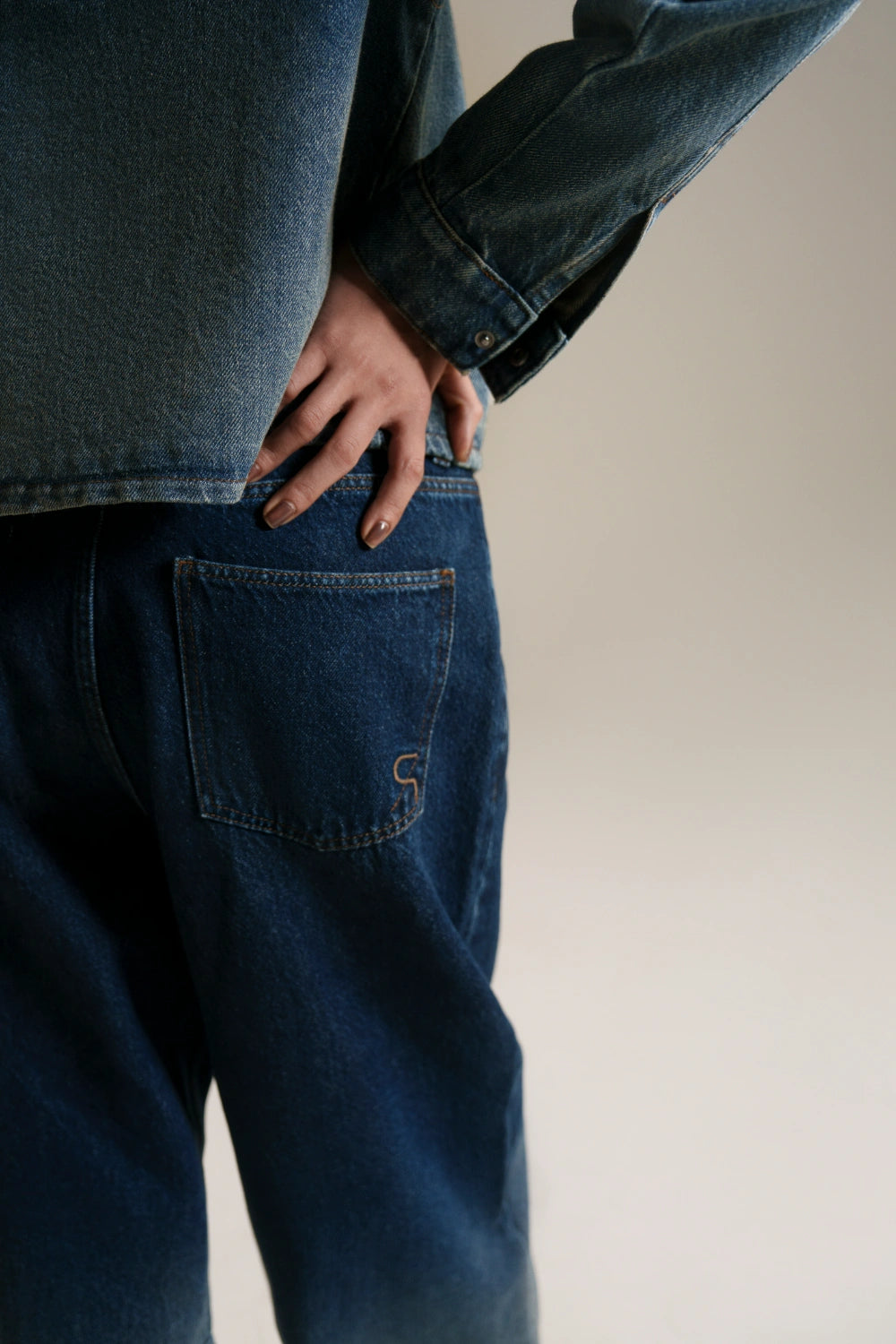Barrel Fit Jeans-thumbmail-5