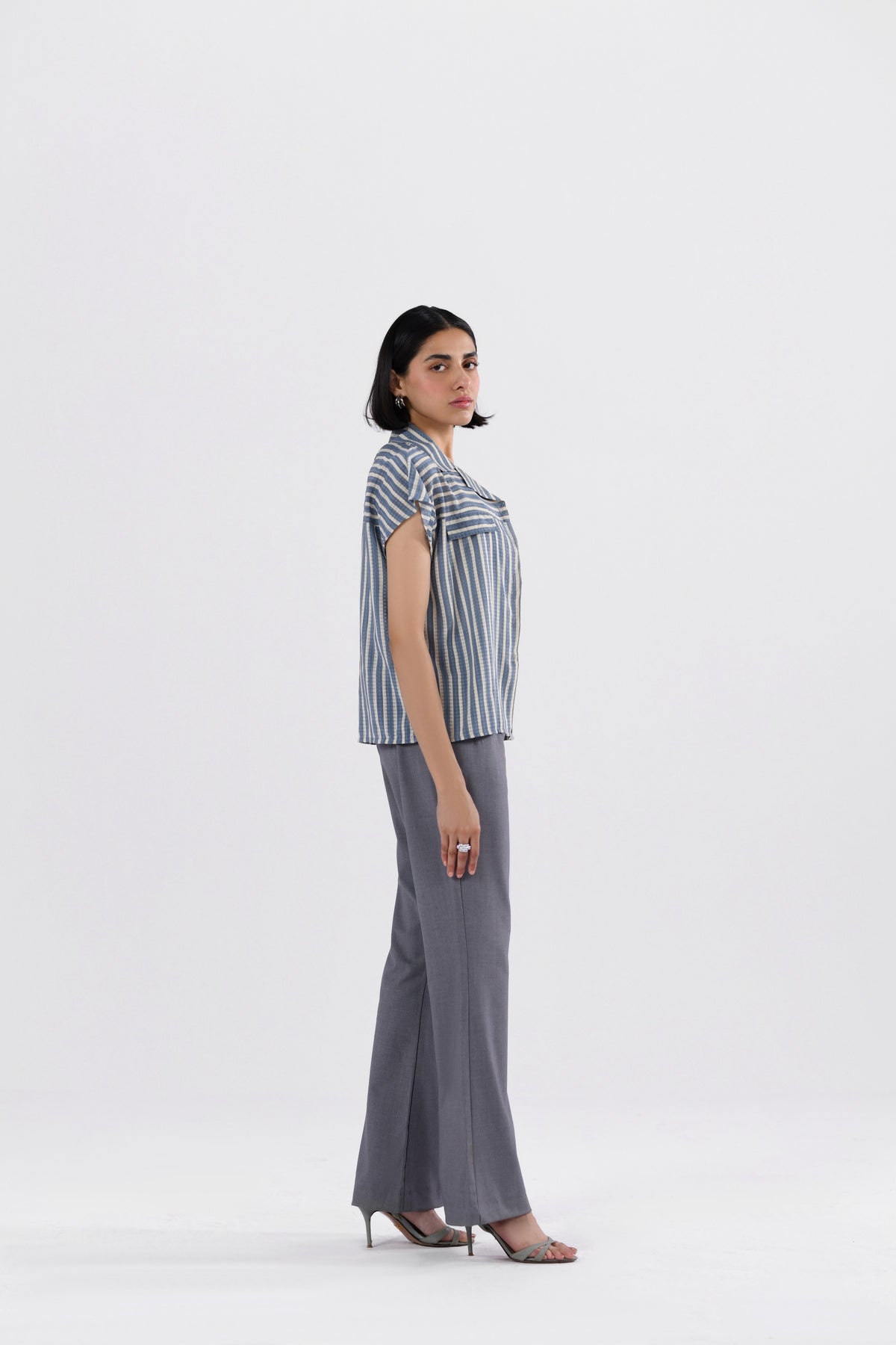BeltlessBootcutPants-Grey