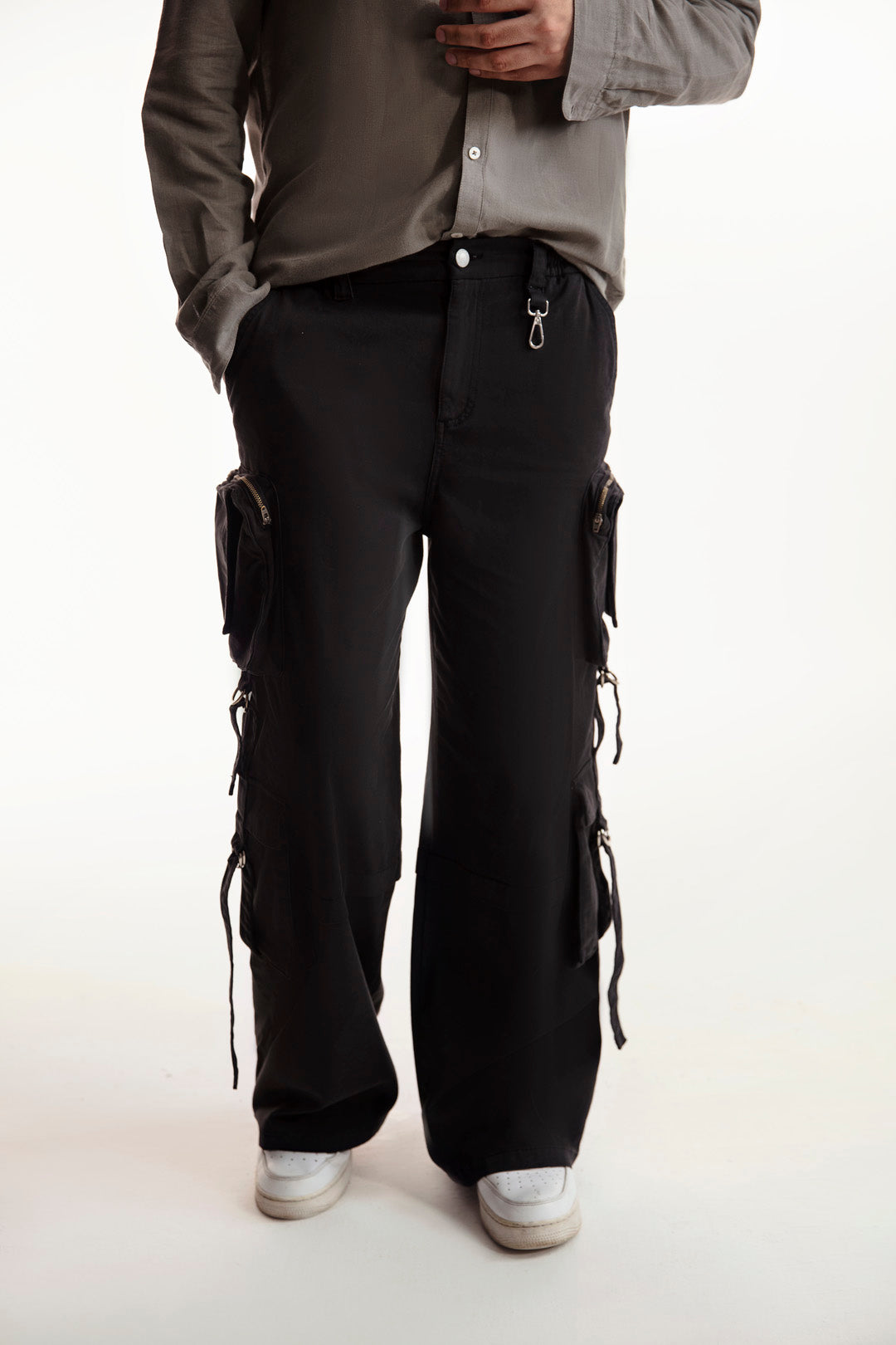 black cargo pants baggy