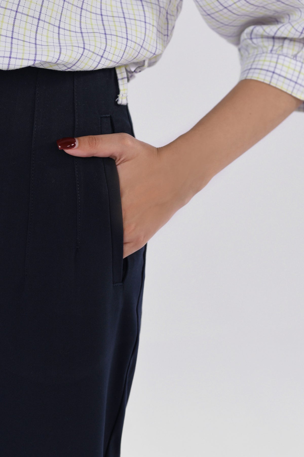 Beltless Bootcut Pants-thumbmail-3