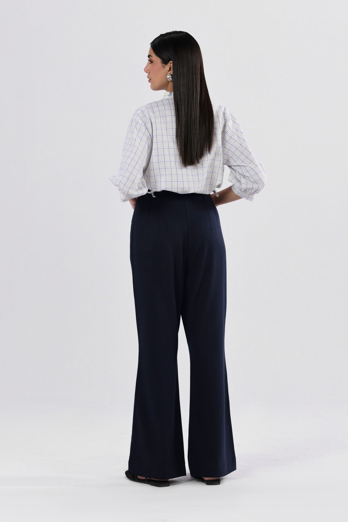 Beltless Bootcut Pants-thumbmail-5