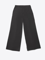 Low-rise black wide leg pants with a fitted belt, pleats, and multiple pockets, designed for a formal and smart look.