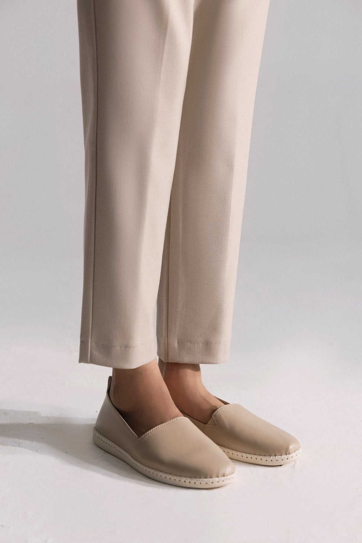 Beltless Pants