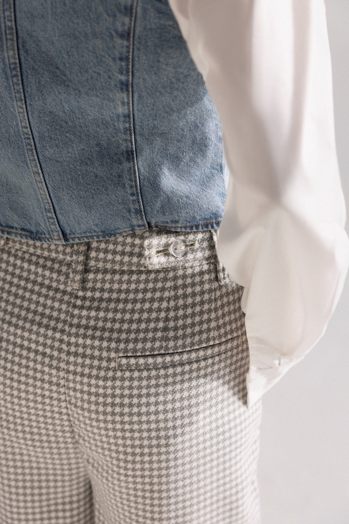 HoundstoothPleatedPants