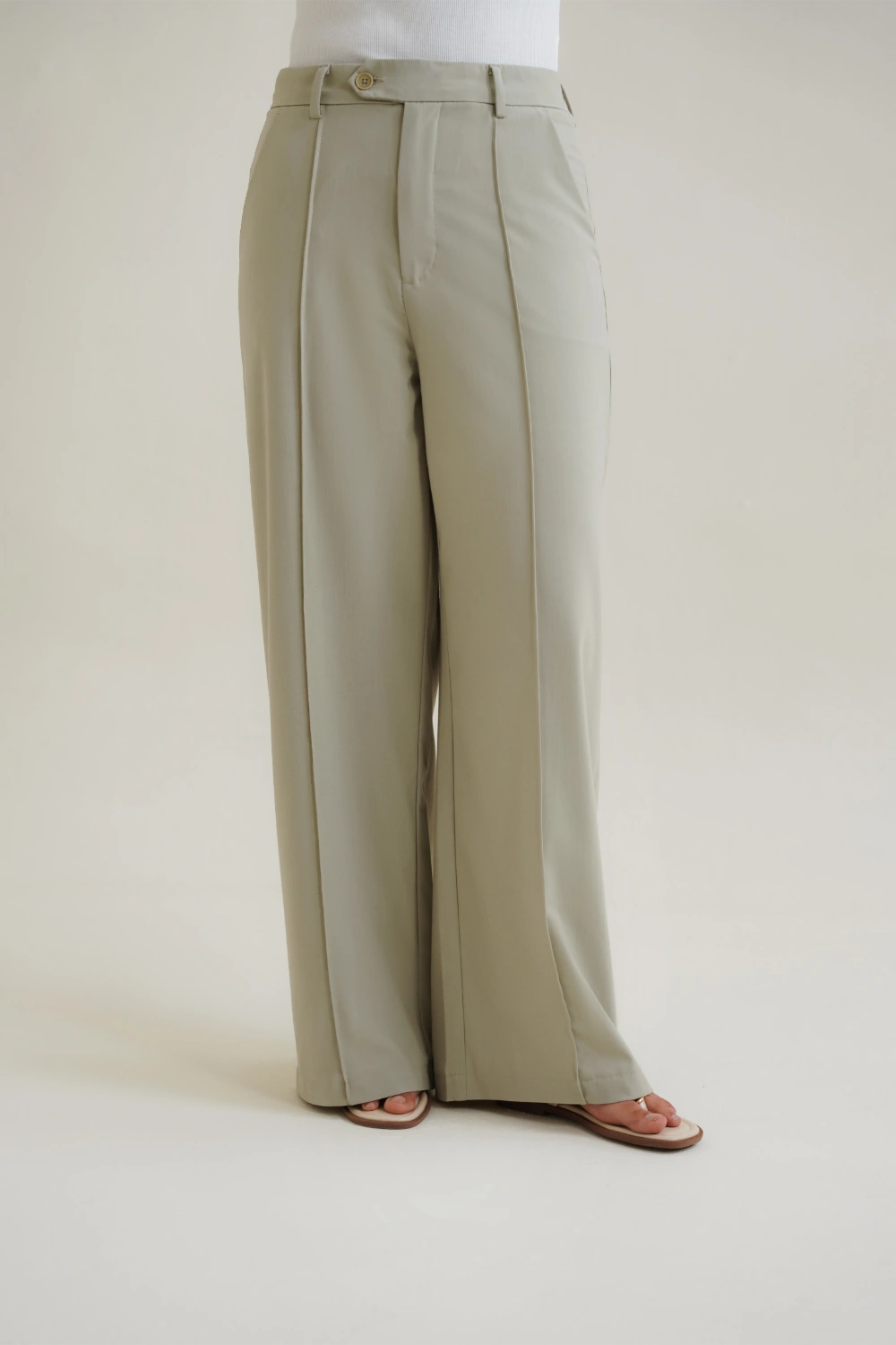 Pintuck Wide Leg Pant