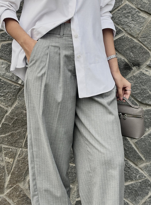 Pinstripes Pleated Wide Leg Pants extra image